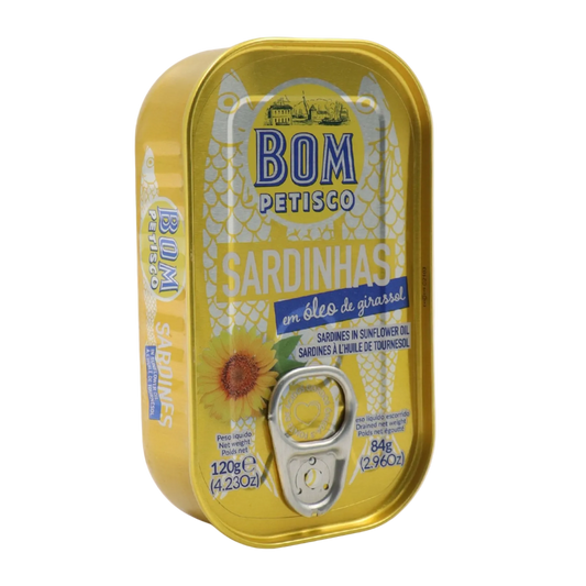 Can of sardines with 'Bom Petisco' branding on a white background